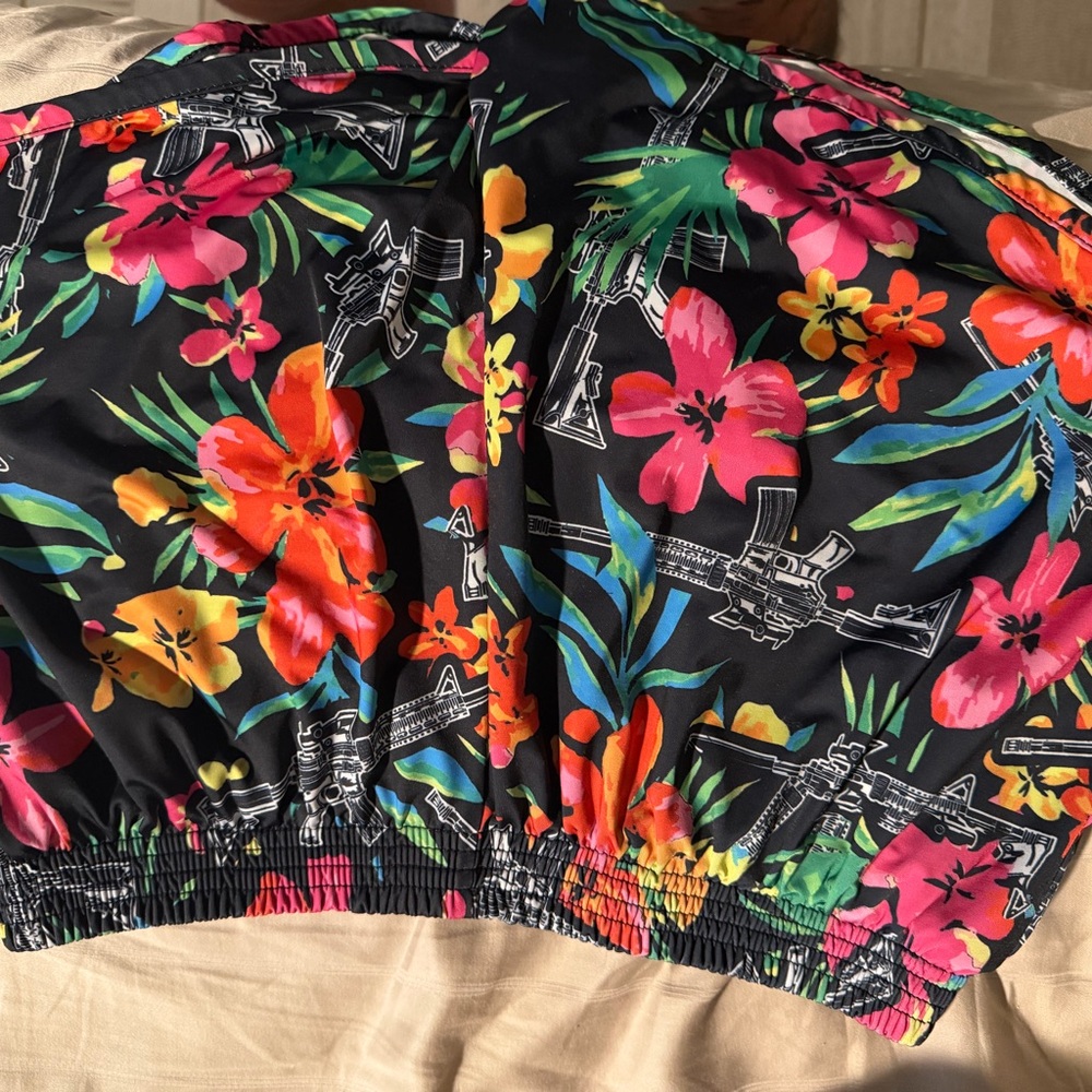 Black Tropical Floral Elastic Waist Shorts